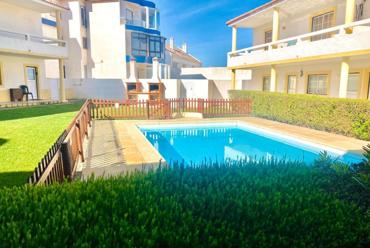 Catarina House - Baleal Beach, Balcony, Pool Феррел Екстер'єр фото